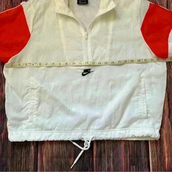 Nike Women’s Windbreaker Size Small - Picture 8 of 9